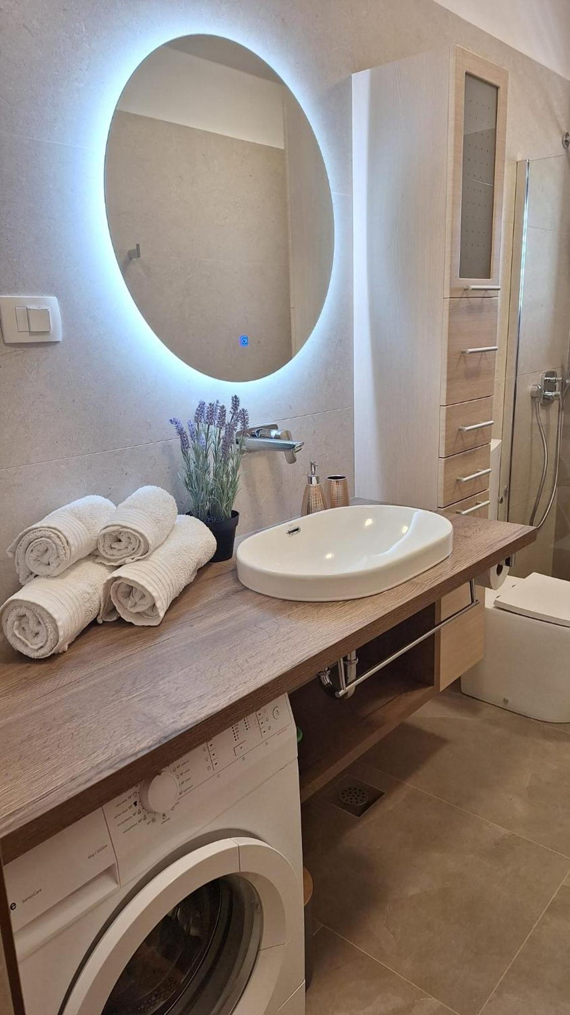 Antares Apartments 챠브타트 외부 사진
