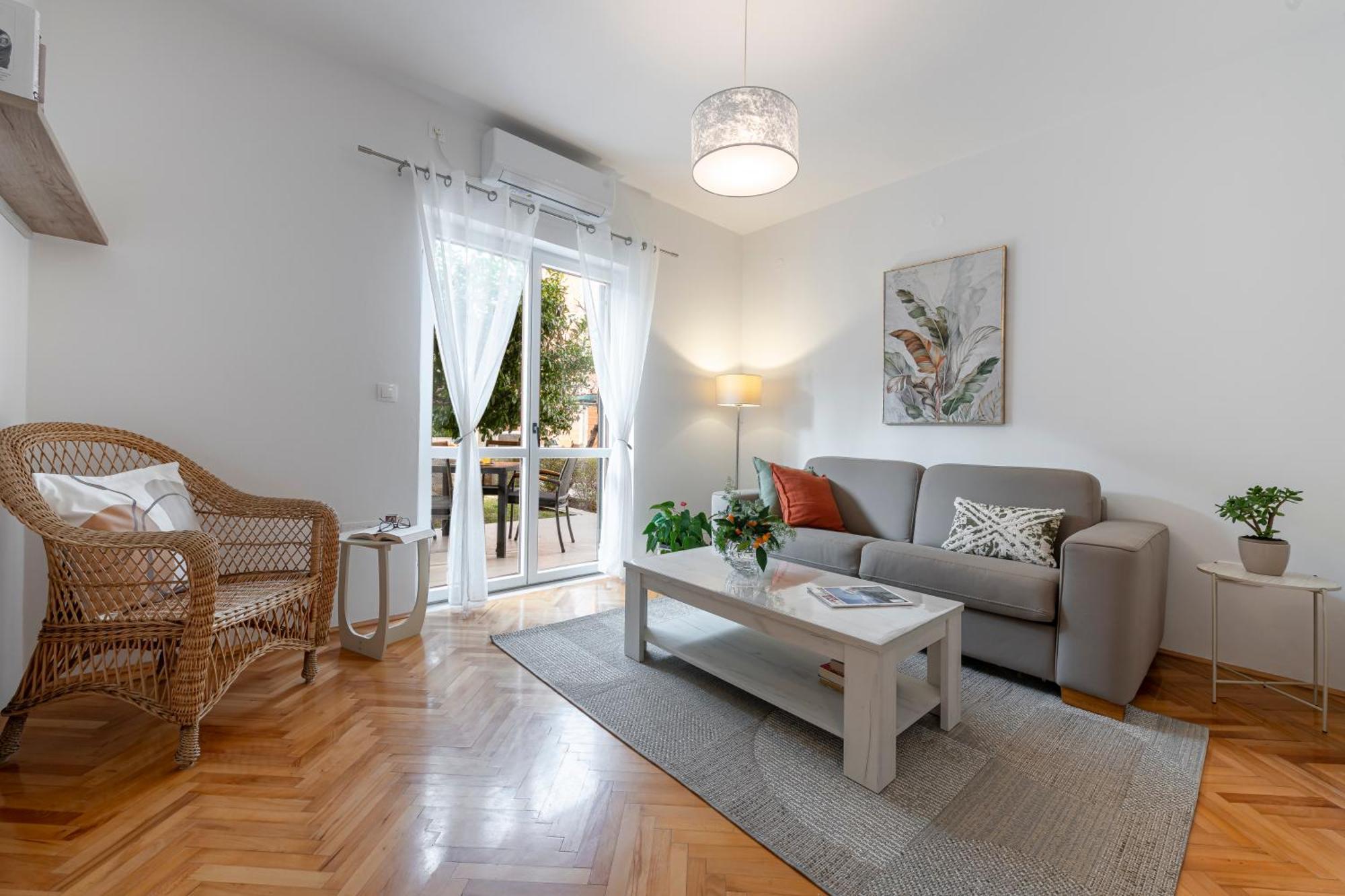 Antares Apartments 챠브타트 외부 사진