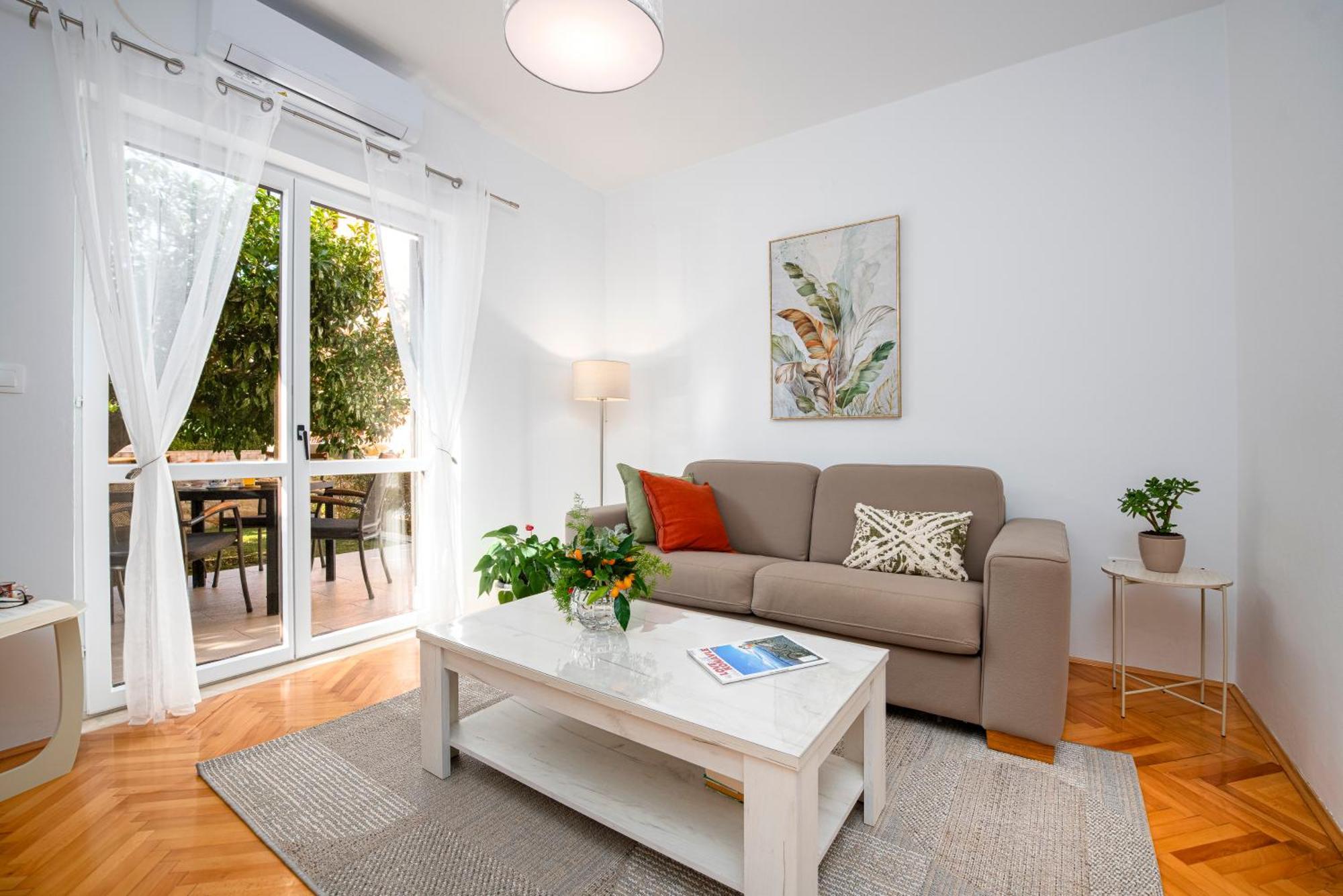 Antares Apartments 챠브타트 외부 사진